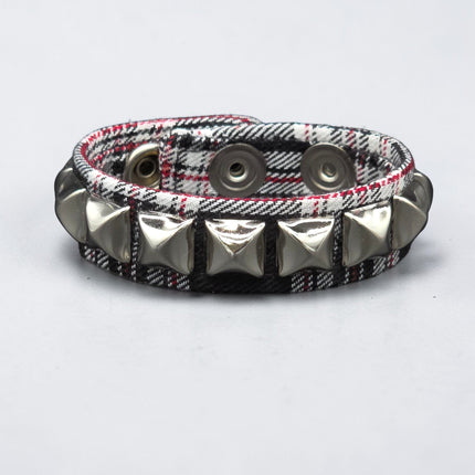BC194PD PLAID 1 ROW PYRAMID STUDDED BRACELET CUFF