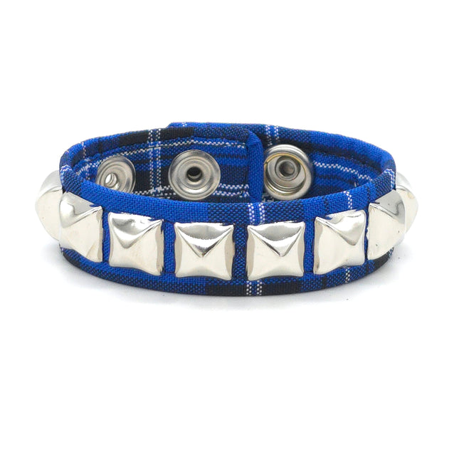 BC194PD PLAID 1 ROW PYRAMID STUDDED BRACELET