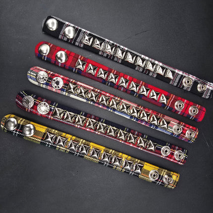 BC194PD PLAID 1 ROW PYRAMID STUDDED BRACELET CUFF