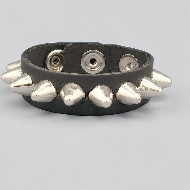 BC127UK77 112UK77  194UK77  LARGE UK77 CONE STUD BRACELET