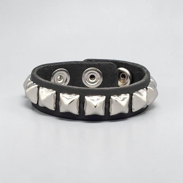 POINTY TOP PYRAMID STUDDED LEATHER  SNAP BRACELET