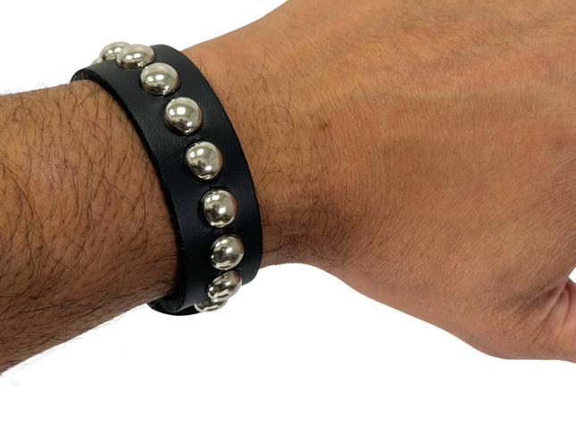 BC195 ROUND  STUDDED 3/4" WIDE SNAP BRACELET