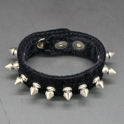 BC203VEL 1/2" SPIKE VELVET BRACELET