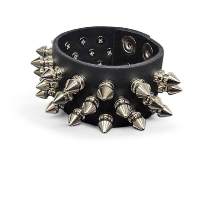 BC213  THREE ROW 31 PCS  1/2" SPIKE BRACELET SNAP BRACELET