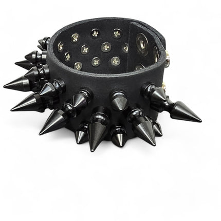 BC214 3 ROW 31 PICS 1" & 1/2" SPIKE SNAP CUFF BRACELET