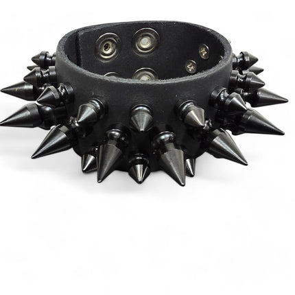 BC214 3 ROW 31 PICS 1" & 1/2" SPIKE SNAP CUFF BRACELET
