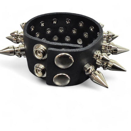 BC214 3 ROW 31 PICS 1" & 1/2" SPIKE SNAP CUFF BRACELET