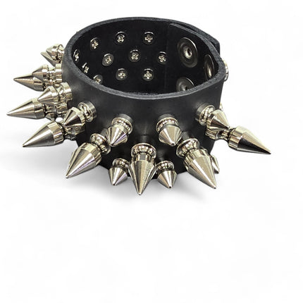 BC214 3 ROW 31 PICS 1" & 1/2" SPIKE SNAP CUFF BRACELET