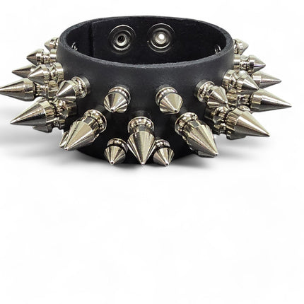BC214 3 ROW 31 PICS 1" & 1/2" SPIKE SNAP CUFF BRACELET
