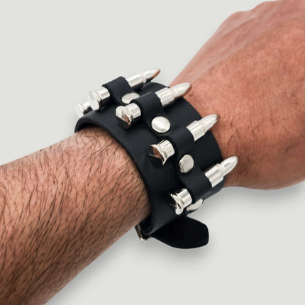 BC228  SMALL SILVER  OR BLACK BULLET BUCKLE BRACELET 1 1/2" WIDE
