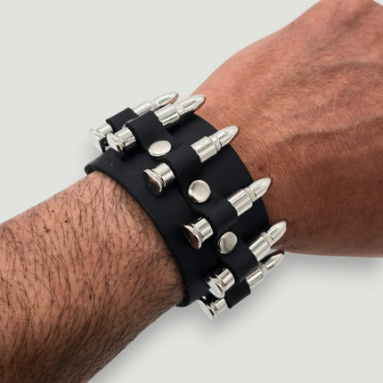 BC228  SMALL SILVER  OR BLACK BULLET BUCKLE BRACELET 1 1/2" WIDE
