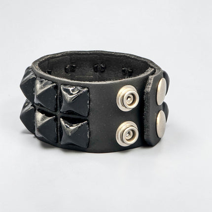 BC277 5/8" PYRAMID STUD BRACELET