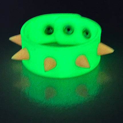 BC325RUB SPIKE  SILICONE GLOW IN DARK BRACELET
