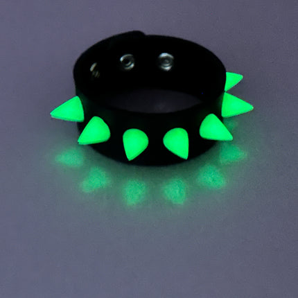 BC325RUB SPIKE  SILICONE GLOW IN DARK BRACELET