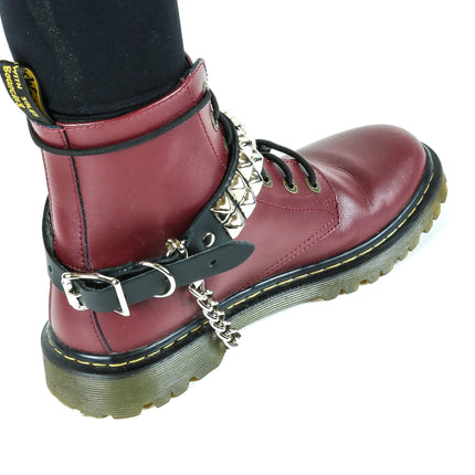 BS146  2 ROW STUDDED BOOTSTRAP