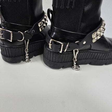 BS146  2 ROW STUDDED BOOTSTRAP