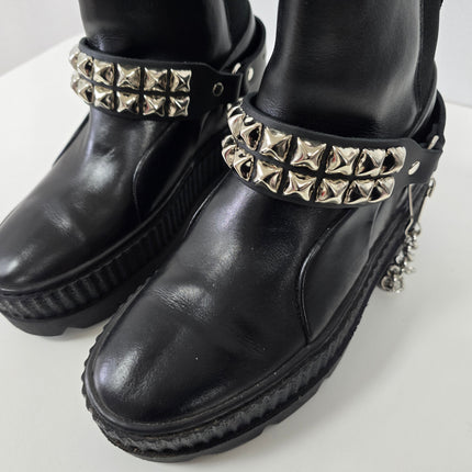 BS146  2 ROW STUDDED BOOTSTRAP