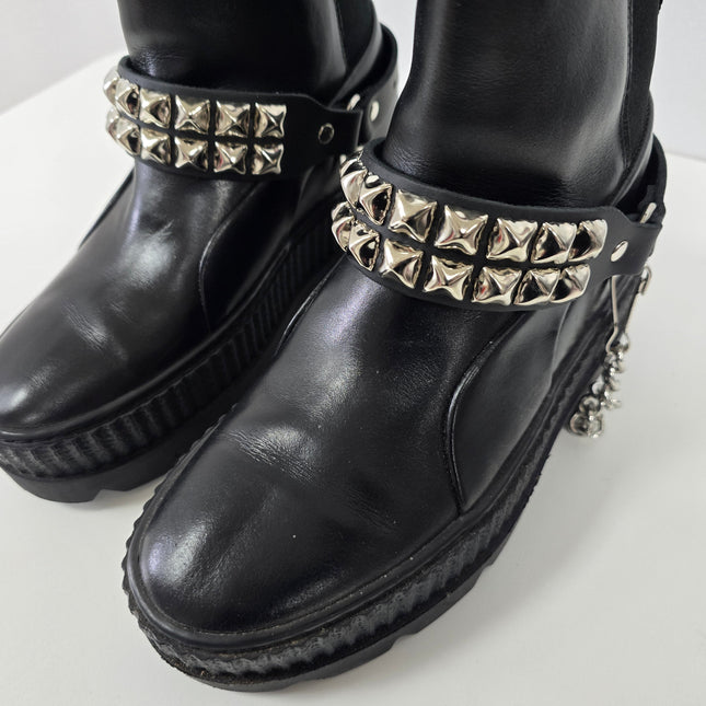 BS146  2 ROW STUDDED BOOTSTRAP