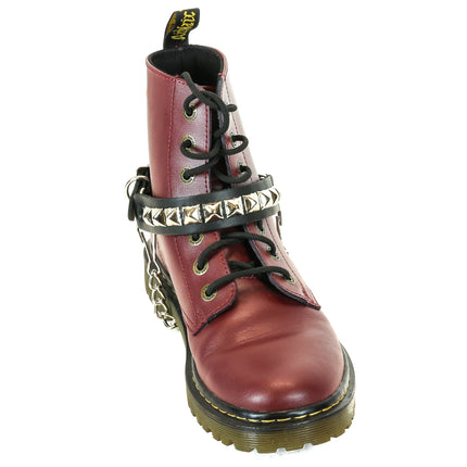 BS147  ONE ROW PYRAMID STUDDED BOOTHSTRAP