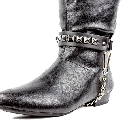 BS147  ONE ROW PYRAMID STUDDED BOOTHSTRAP