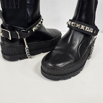 BS147  SINGLE ROW PYRAMID STUDDED GENUINE LEATHER BOOTHSTRAP