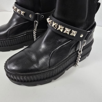 BS147  SINGLE ROW PYRAMID STUDDED GENUINE LEATHER BOOTHSTRAP