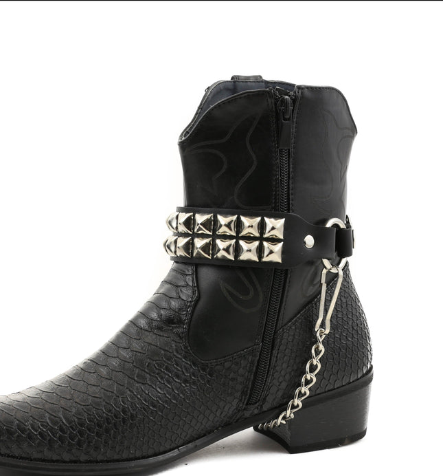 BS210R  2 ROW PYRAMID STUD RING BOOTSTRAP