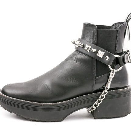 BS215R  ONE ROW SPIKE STUDDED BOOTSTRAP
