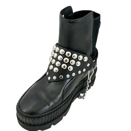 BS347 LARGE ROUND  STUDDED TRIANGULAR   BOOTSTRAP OVER LEATHER