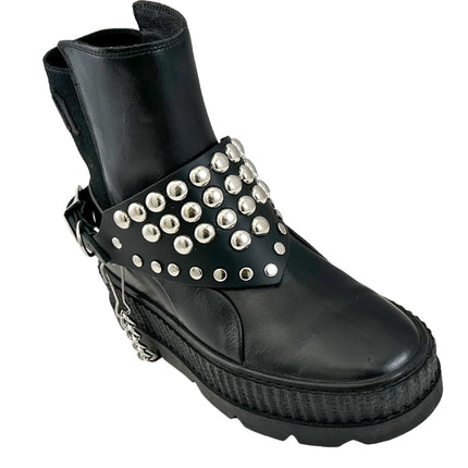 BS347 LARGE ROUND  STUDDED TRIANGULAR   BOOTSTRAP OVER LEATHER