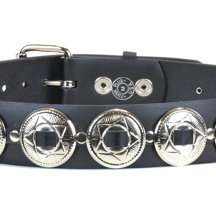 BT102 LARGE ROUND CONCHO BELT