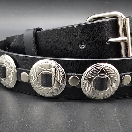 BT102 LARGE ROUND CONCHO BELT