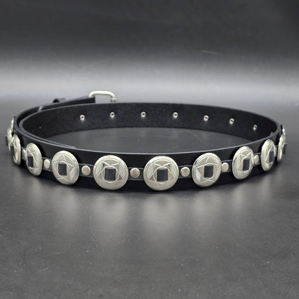 BT102 LARGE ROUND CONCHO BELT