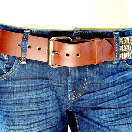BT104-BRN 3 ROW 1/2" PYRAMID STUD BELT