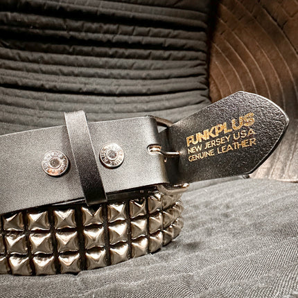 BT104  3 ROW PYRAMID STUD BELT -SNAP OFF ROLLER BUCKLE