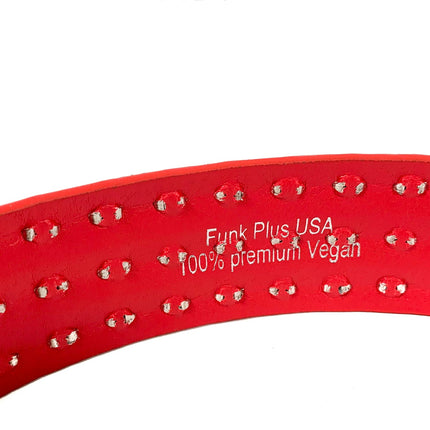 BT104VG  VEGAN LEATHER 3 ROW PYRAMID STUD BELT