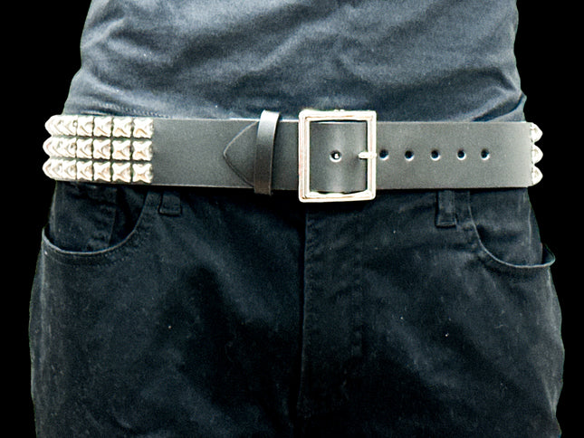 BT104GB  GARRISON BUCKLE 3 ROW STUDDED  BELT