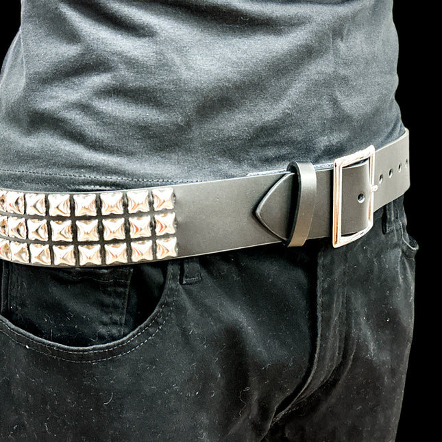 BT104GB  GARRISON BUCKLE 3 ROW STUDDED  BELT