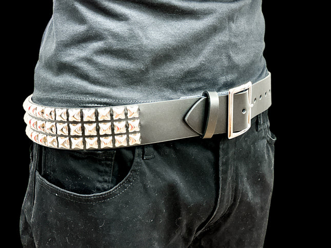 BT104GB  GARRISON BUCKLE 3 ROW STUDDED  BELT