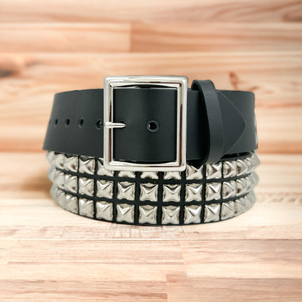 BT104GB  GARRISON BUCKLE 3 ROW STUDDED  BELT