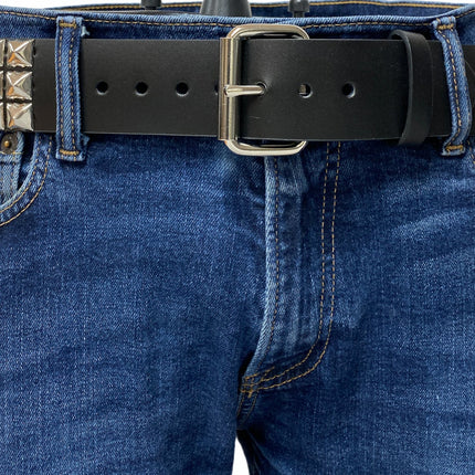 BT104  3 ROW PYRAMID STUD BELT -ROLLER BUCKLE