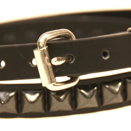 BT134-BS  1 ROW 1/2" PYRAMID STUDS BLACK LEATHER BELT