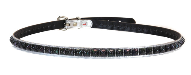 BT134P.SIL-BS 1 ROW STUDDED PATENT SILVER BLCK STUD BELT