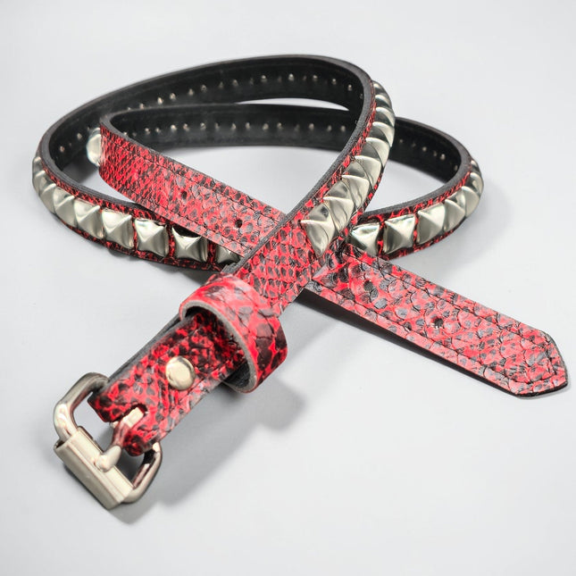 BT134SNK-RED  RED SNAKE 1 ROW PYRAMID STUD BELT