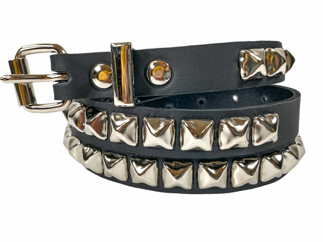 BT134US   1 ROW STUDDED USA COWHIDE LEATHER
