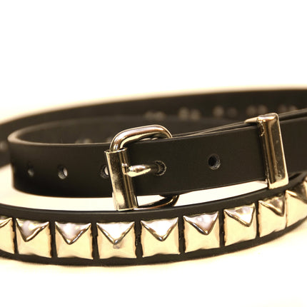 BT134-BRASS  1 ROW 1/2" PYRAMID STUDS BLACK LEATHER BELT