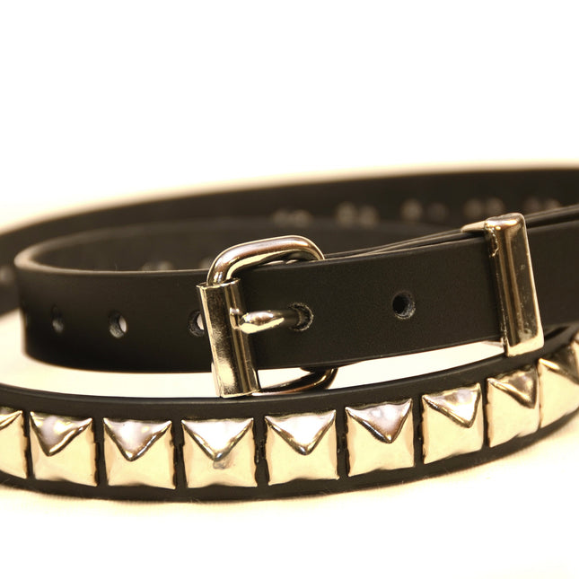 BT134-BRASS  1 ROW 1/2" PYRAMID STUDS BLACK LEATHER BELT