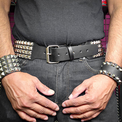 BT143B-SIL 4 ROW PYRAMID STUDDED BELT WITH NARROW HEAD ROLLER BUCKLE