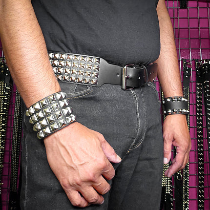 BT143B-SIL 4 ROW PYRAMID STUDDED BELT WITH NARROW HEAD ROLLER BUCKLE