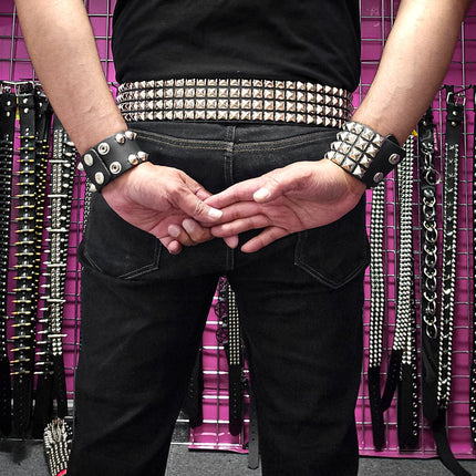 BT143B-SIL 4 ROW PYRAMID STUDDED BELT WITH NARROW HEAD ROLLER BUCKLE